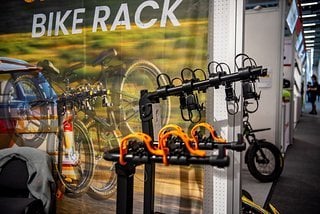 Ich kann euch nicht genau sagen, wie dieser Bike-Rack funktioniert