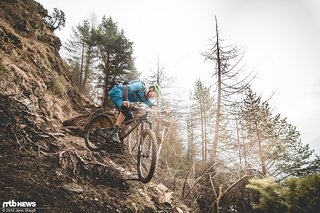 Oft wurde es steil und selektiv - auch das Smuggler haben wir jenseits der Trailbike-Grenzen getestet