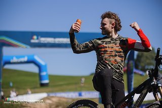 Enduro-Weltmeister und auch noch die schönste Frisur Enduro-Weltmeister und auch noch die schönste Frisur