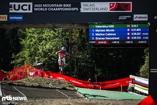 Als letzte Fahrerin stand Vali Höll am Start, unten lag derweil noch immer Myriam Nicole in Führung