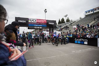 Gleich geht's los! Die Startaufstellung ist in vollem Gange.