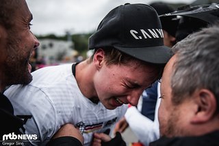 Die Freude beim Canyon-Team rund um Fabien Barel war riesig.