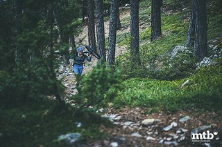 Und auch das Schultern der Bikes bleibt uns nicht erspart. Und auch das Schultern der Bikes bleibt uns nicht erspart.