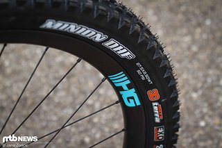 Nicht nur der Rahmen, sondern auch die Laufräder bestehen an unserem Testrad aus Carbon. Nicht nur der Rahmen, sondern auch die Laufräder bestehen an unserem Testrad aus Carbon.