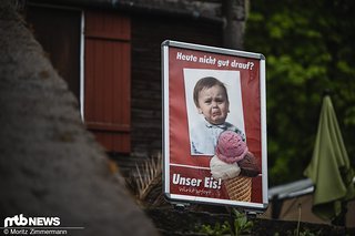 Welches Bike ist der Abfahrts-König? Welcher Kandidat schnappt sich den Testsieg? Und wie viele Bällchen Eis muss Mitch pro Tag mindestens essen, damit er nicht knatschig wird?
