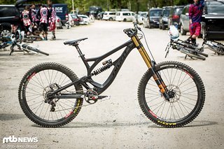 Das Downhill-Fahrwerk von Fox ist ein absoluter Klassiker Das Downhill-Fahrwerk von Fox ist ein absoluter Klassiker