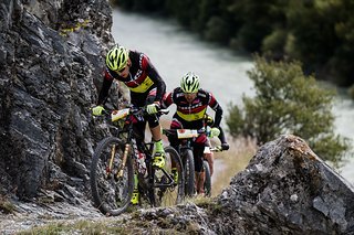 Kurz vor dem letzten Anstieg ging es auf einem technisch anspruchsvollen, welligen Trail in Richtung Uphill.