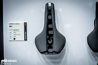 Auch der Nembo Sattel richtet sich an Enduro-Biker, wird bereits von einigen Profi-Teams eingesetzt und bringt 220 g auf die Waage.