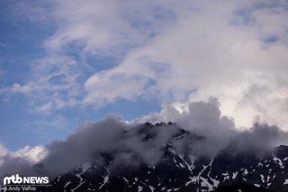 Das markante Rothorn in Graubünden bildet den Rahmen des achten Cross-Country-Weltcups der Saison.