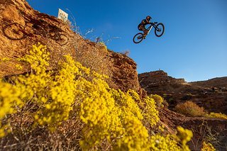 Jedes Jahr einer der Top-Favoriten auf den Sieg: Andreu Lacondeguy liebt alles, was weit, tief oder hoch ist. Er ist weniger der Techniker, als vielmehr der Experte für die Sprünge, für die ein Motocross-Bike eigentlich die bessere Wahl wäre.