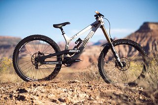 Bienve Aguado Alba ist einer von vier Fahrern, die ein Custom-Tues bekommen haben Bienve Aguado Alba ist einer von vier Fahrern, die ein Custom-Tues bekommen haben