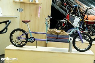 Wer erinnert sich noch an die Schulbücher-Debatte – Rucksäcke dürfen nicht zu schwer werden – endless bike sieht keine Probleme, sondern nur Lösungen...