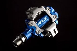 Die neue Hope Union-Klickpedal-Palette umfasst drei neue Pedale für die Einsatzbereiche XC, Trail und DH.