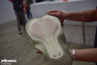 D3O präsentiert auf der Eurobike 2025 neue Chemi-Pads für Bib-Shorts. D3O präsentiert auf der Eurobike 2025 neue Chemi-Pads für Bib-Shorts.