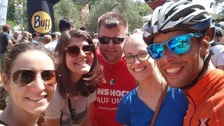 Danke an mein Team: Eva, Monja, Michael, Tamy und ich (v.l.n.r.) Danke an mein Team: Eva, Monja, Michael, Tamy und ich (v.l.n.r.)