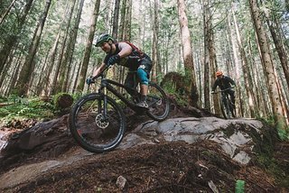 Nasses, felsiges Geläuf - Squamish zeigt sich von seiner kniffligen Seite Nasses, felsiges Geläuf - Squamish zeigt sich von seiner kniffligen Seite