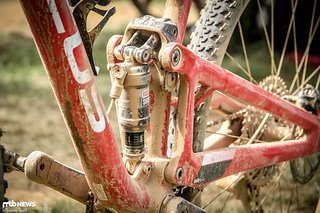 Ebenso wie der RockShox-Dämpfer, der sich nun nach einem Jahr dennoch über einen Service freuen würde!