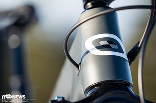 Das tapered Steuerrohr trägt das Zerode Logo Das tapered Steuerrohr trägt das Zerode Logo