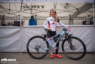 Emily Batty mit ihrem Trek Superfly. Emily Batty mit ihrem Trek Superfly.