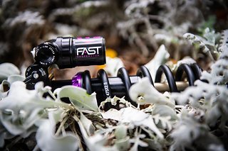 Der neue Fast Suspension Fenix 2.0 Dämpfer kommt mit kompakteren Maßen und einem hydraulischen Bottom Out.