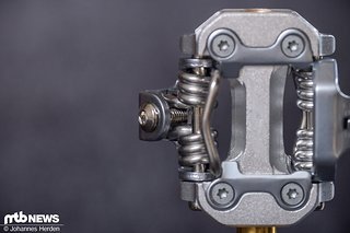 Alle Pedalkörper bei HT entspringen der CNC-Fräse und geben einen extra feinen Look. Alle Pedalkörper bei HT entspringen der CNC-Fräse und geben einen extra feinen Look.