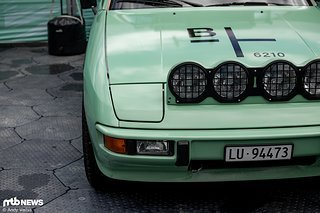 Einen Porsche 944 in schicker Bixs-Optik