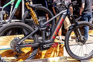 … dieses Trek Rail, dessen Lack genau so aussieht wie bei manchen früheren Lack-Experimenten meiner Bikes