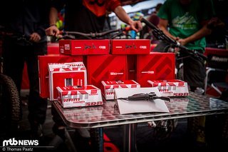 Das von SRAM zur Verfügung gestellte Material wartet darauf, an die Bikes unserer User montiert zu werden Das von SRAM zur Verfügung gestellte Material wartet darauf, an die Bikes unserer User montiert zu werden