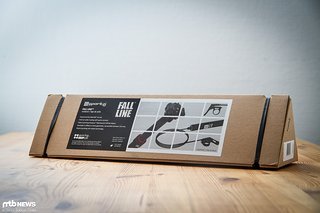 So wird sie geliefert: in der Toblerone-Packung steckt eine nagelneue 9Point8 Fall Line Sattelstütze