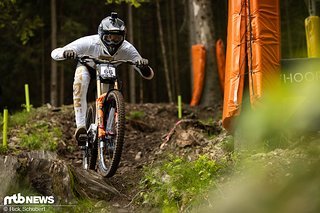 Erstmals Downhill-Fahren ohne Schmerzen Erstmals Downhill-Fahren ohne Schmerzen