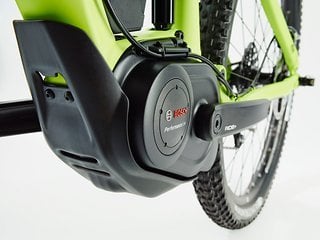 Für das Powerfly+ FS hat Trek einen robusten Metall-Fender entwickelt, der den Motor vor Beschädigungen schützen soll