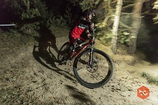 Beinraustechnik von Masterclass-Sieger Tobi Leonhardt auf der Nightstage von Montani