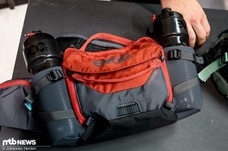 Platz für jede Menge Kleinkram, zwei Flaschen und eine Trinkblase: Im neuen Hip Pack Pro bekommt man allerlei unter