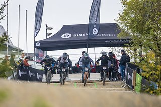 Auch ein 4X Rennen darf beim Dirt Masters natürlich nicht fehlen. Auch ein 4X Rennen darf beim Dirt Masters natürlich nicht fehlen.