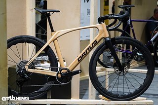 Eschenholz aus Slovenien trifft Holzbearbeitung aus der Toskana