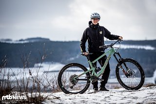 Nina hat in den vergangenen vier Jahren eine Blitzkarriere im Mountainbike-Sport hingelegt und bestreitet 2019 ihre erste volle World Cup-Saison als Privateer. Nina hat in den vergangenen vier Jahren eine Blitzkarriere im Mountainbike-Sport hingelegt und bestreitet 2019 ihre erste volle World Cup-Saison als Privateer.