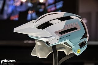 Der Bell Super Air ist bis auf den im Lieferumfang fehlenden Kinnbügel absolut identisch mit den Super Air R-Integralhelm