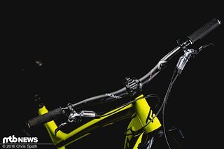 Auch das Cockpit bestand aus Anbauteilen aus dem Hause SRAM. Auch das Cockpit bestand aus Anbauteilen aus dem Hause SRAM.