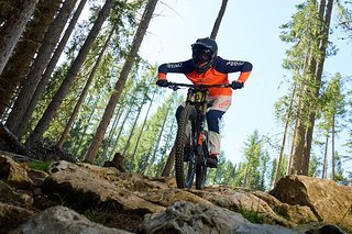 Oakley  2024 BIKE COLLECTION DOWNHILL