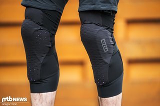 Wer gern Level 2-Schutz, einen sicheren Sitz und trotzdem bequeme Schoner haben möchte, der sollte sich die Ion Arcon LT genauer anschauen. Wer gern Level 2-Schutz, einen sicheren Sitz und trotzdem bequeme Schoner haben möchte, der sollte sich die Ion Arcon LT genauer anschauen.