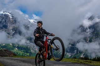 Was, man sieht nichts vom Panorama? Mir egal, ich mach trotzdem einen Wheelie! Was, man sieht nichts vom Panorama? Mir egal, ich mach trotzdem einen Wheelie!