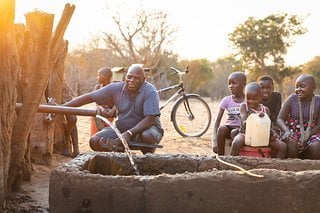 Egal ob Schüler*innen oder Brunnenbauer, ein Fahrrad erleichtert vielen hier das Leben enorm