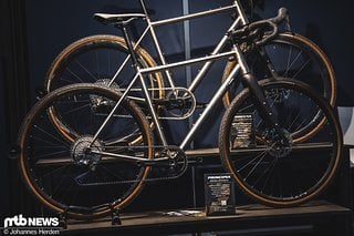 Bei Principia gab es mit dem Gravel 22Titan G1 ein sehr schickes Ti-Bike zu sehen.