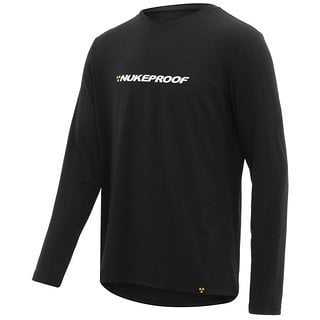 Die Nukeproof Outland-Range ist eher locker geschnitten und soll mit ihrem dezenten Look überzeugen.