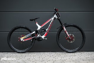 Das MS Racing Team ist 2025 auf Zerode-Bikes unterwegs