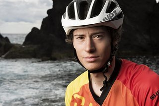 Tobi Müller ist einer der erfolgreichsten deutschen Winterathleten und greift nun auch im Enduro an Tobi Müller ist einer der erfolgreichsten deutschen Winterathleten und greift nun auch im Enduro an