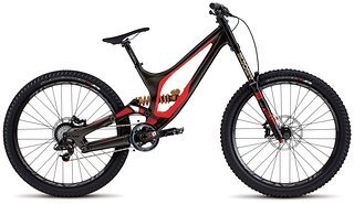 Neu für 2017 ist das Specialized Demo 8 II Alloy Neu für 2017 ist das Specialized Demo 8 II Alloy