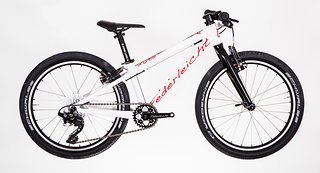 Federleicht 20er | 2380,00 € | 6,0 kg | 20″ Federleicht 20er | 2380,00 € | 6,0 kg | 20″