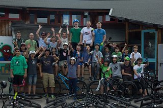 Danach geht es auf den Pumptrack zur ersten Session mit dem neuen Bike Danach geht es auf den Pumptrack zur ersten Session mit dem neuen Bike