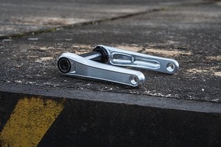 Die neue Actofive Signature X-Kurbel ist aus einem Stück Aluminium gefräst und kostet 399 €